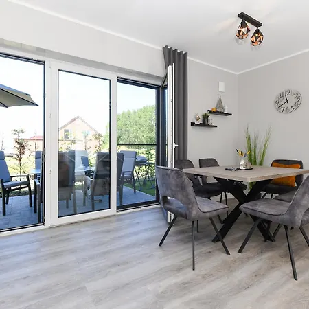 Im Haus Polmanns Deichperle * Carolinensiel